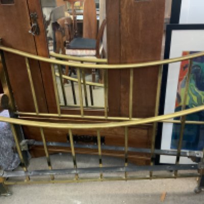 A Victorian brass bedstead,138cm wide.