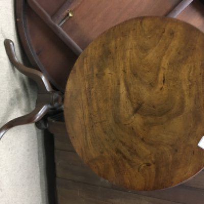 A Georgian mahogany tilt top occasional table, on tapering legs
