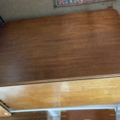 A large Victorian mahogany drop leaf dining table. 107cm x ext 186cm