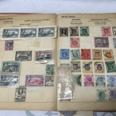 Stamp album containing world stamps . Postage cat b no reserve