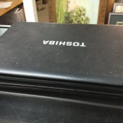 Three used not working laptops for spares and repairs