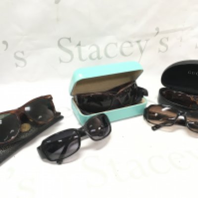 Ray Ban USA sunglasses Wayfarer II and Gucci mod 1019 002 sunglasses . Postage category B
