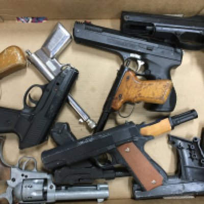 A collection of airsoft guns including a Beeman p17, Gamo p-23, ekol akl550 Etc .this lot cannot be posted