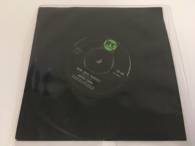 Arnold Corns (David Bowie). A 1971 first pressing of Hang On To Yourself b/w Man In The Middle. An original UK B&C Records release CB-189.