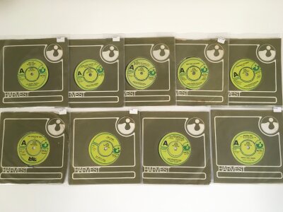 Nine Harvest label 7" demo discs including HAR 5029 mispress with wrong track, HAR 5023 to 5034 by various artists including The Pretty Things, Climax Blues Band and others.
