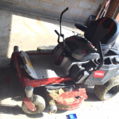 A toro time cutter zero turn ride on mower. Has a 22hp Koehler engine and dual hydrostatic transmission. Seen running. Items sold in situ. Viewing on location in Woodham Mortimer by appointment contact office to arrange.