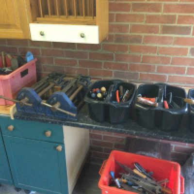 A large collection of assorted hand tools. Items sold in situ. Viewing on location in Woodham Mortimer by appointment contact office to arrange.
