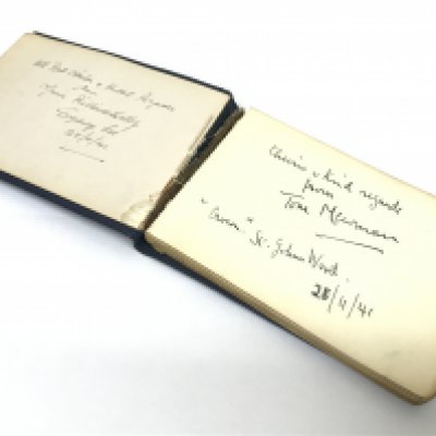 An autograph book including Sydney Lee (snooker), Tom Newman (snooker), Guy Gibson ( RAF WW2 bomber pilot), Horace Lindrum (snooker) etc. Postage category B