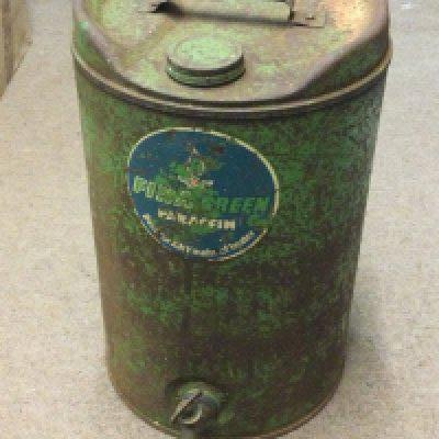 5 gallon fina green paraffin can with tap, 44cm tall. This lot cannot be posted
