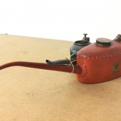 Two vintage Kayes oilers , postage category B