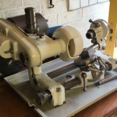 A small Quorn multi purpose bench top precision lathe and grinder with accessories forward and reverse gear switch good condition working order. Viewing by appointment sold in situ buyer to collect RM15 South Ockendon.