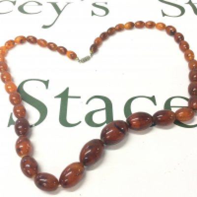 A Graduated Baltic Amber Necklace, 75cm 65g
