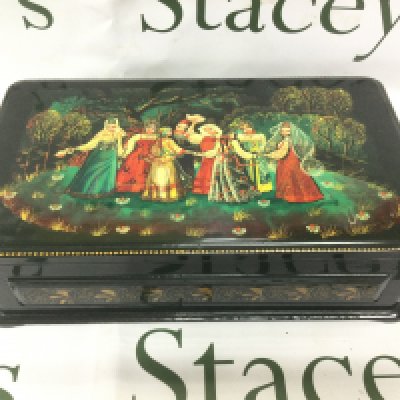 A Russian papier mache jewellery box, approx width 30cm. Shipping category B. NO RESERVE