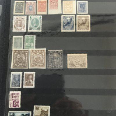 Five albums containing a well presented collection of unused World stamps including some blocks of stamps with margins. Including an interesting collection of German Stamps (5)